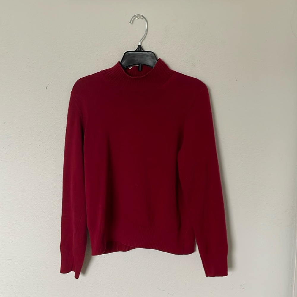 Old Navy Sweater